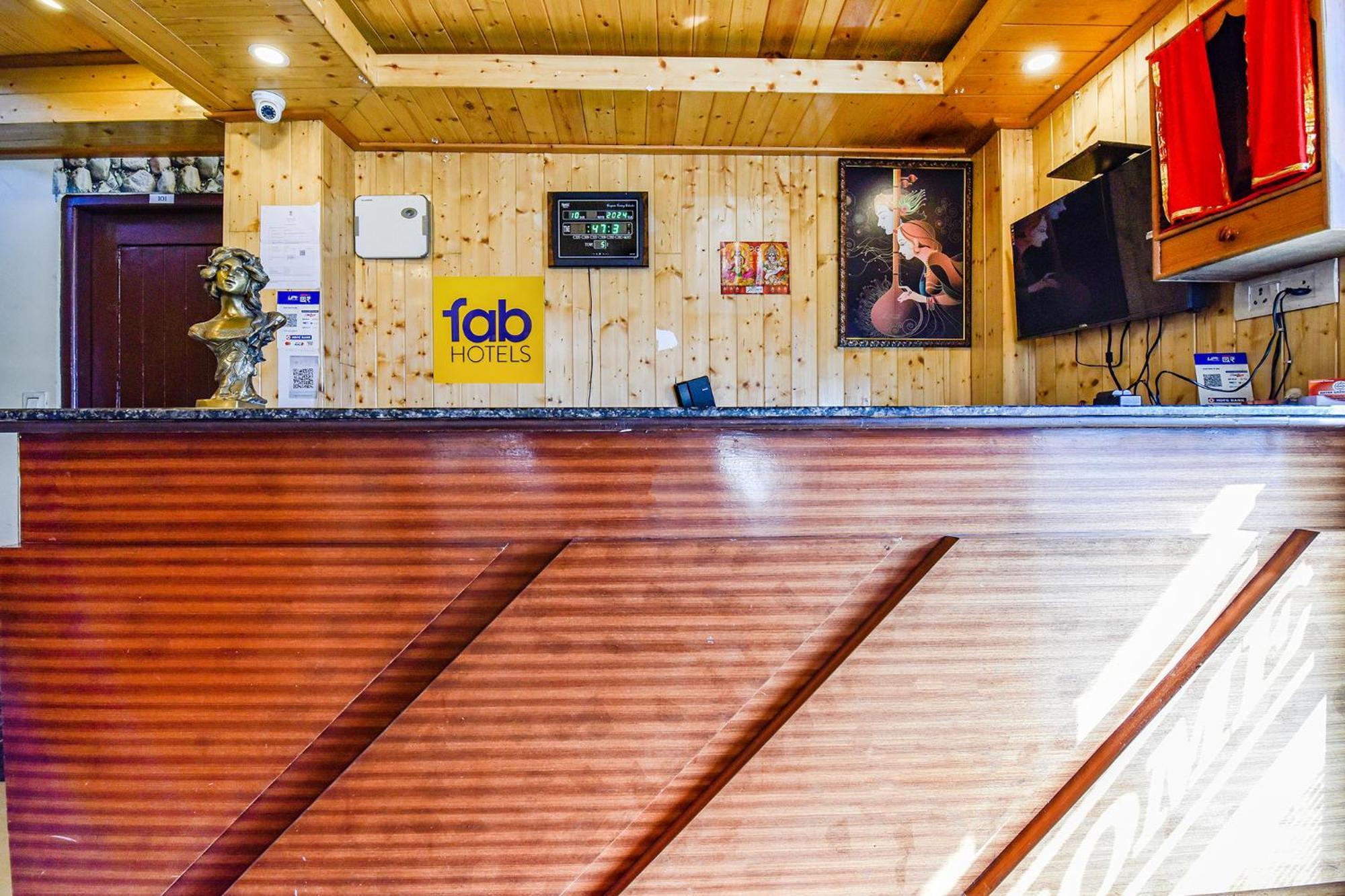 Fabhotel Mayra Grand - Manali (Himachal Pradesh) — Photos 1